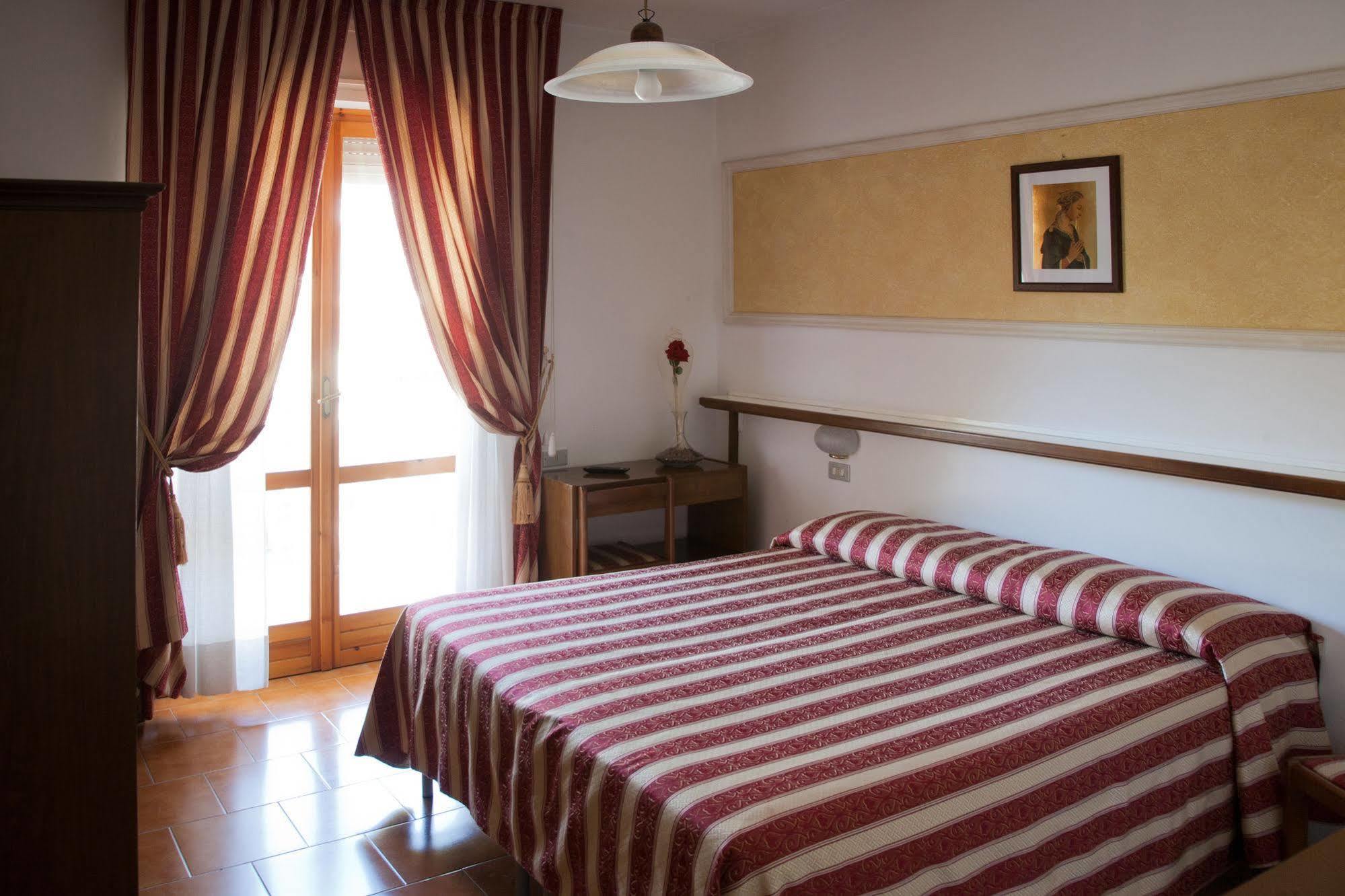 Hotel Vignola Assisi Ngoại thất bức ảnh